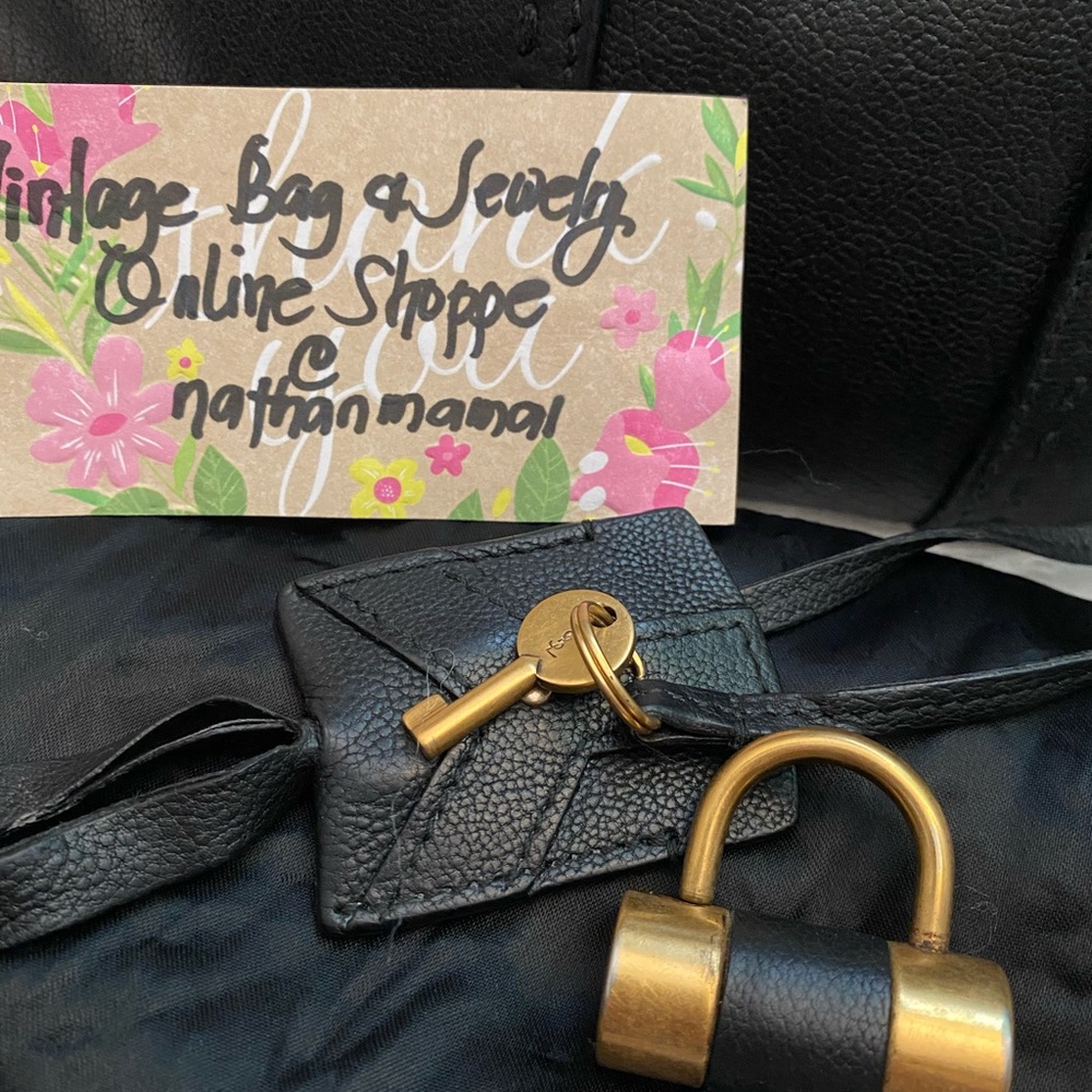 Shoulder bag - Picture 11 of 16